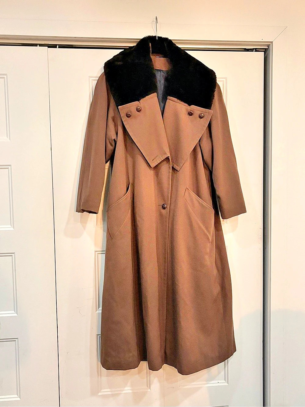 Wool & Fur Collar Trench Coat in Brown & Black Like New